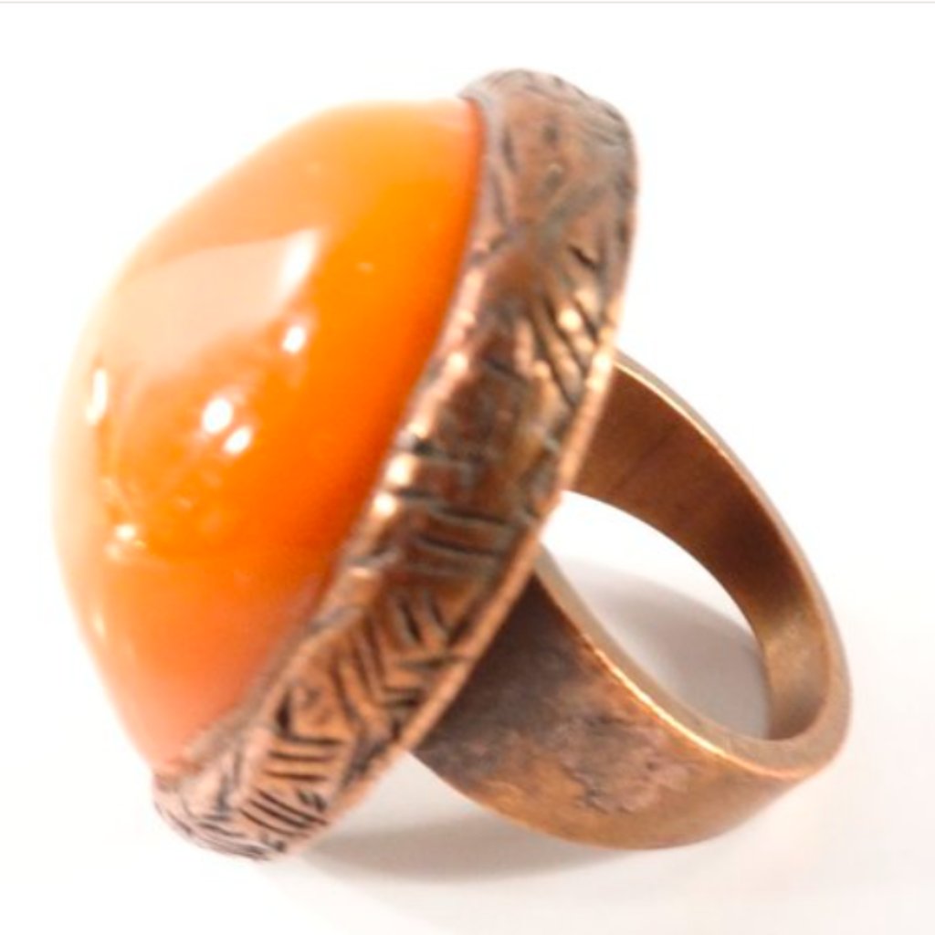 Gerard Yosca Women's Natural Cultured Coral Stone Solitaire Brass Vintage Ring 6